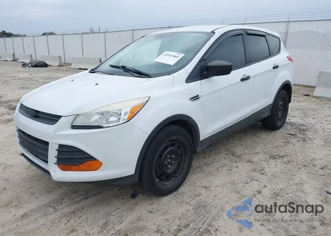2013 Ford Escape S z USA, uszkodzony, nr VIN 1FMCU0F79DUD89317